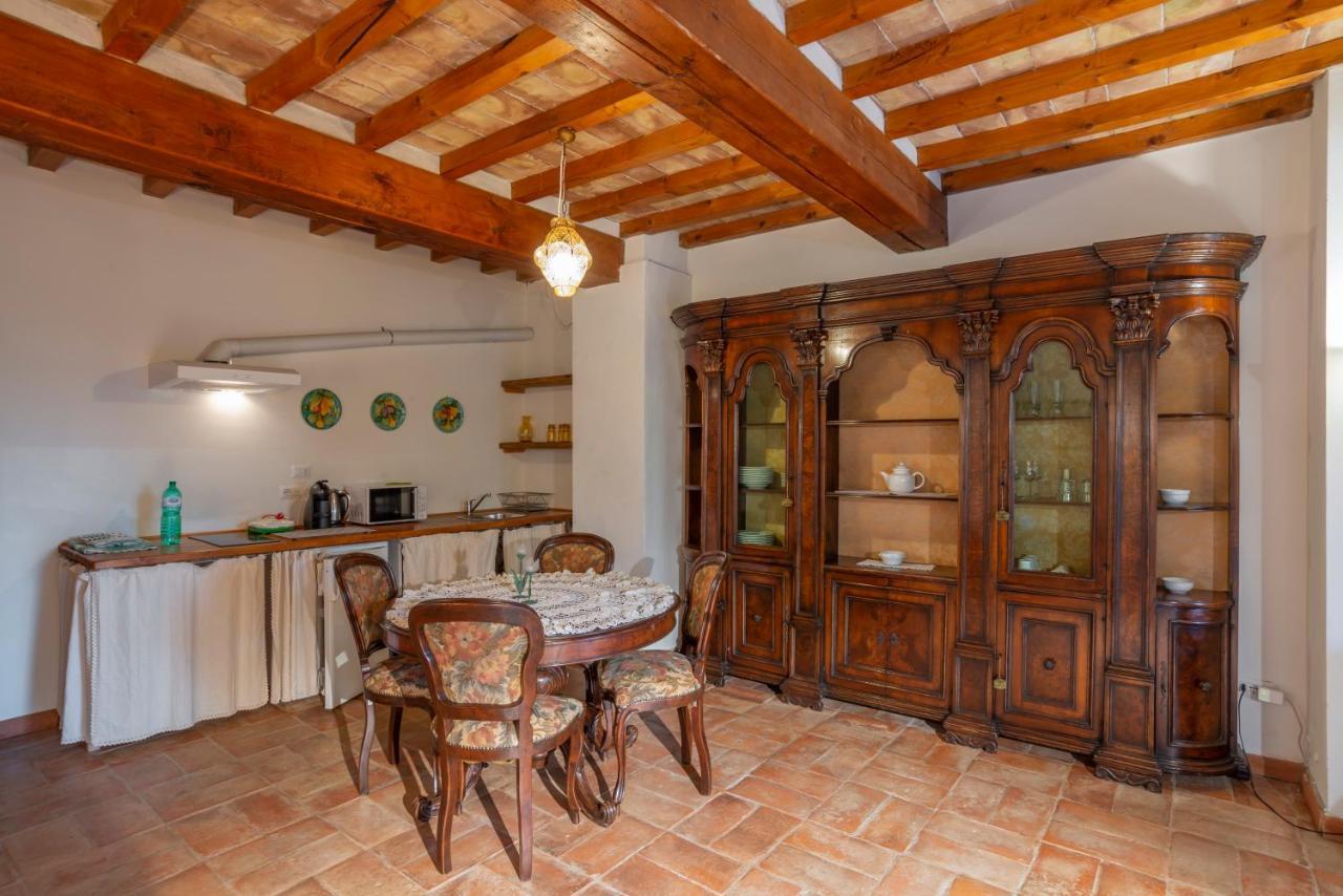Casa Vacanze Le Fornaci ラテリーナ エクステリア 写真